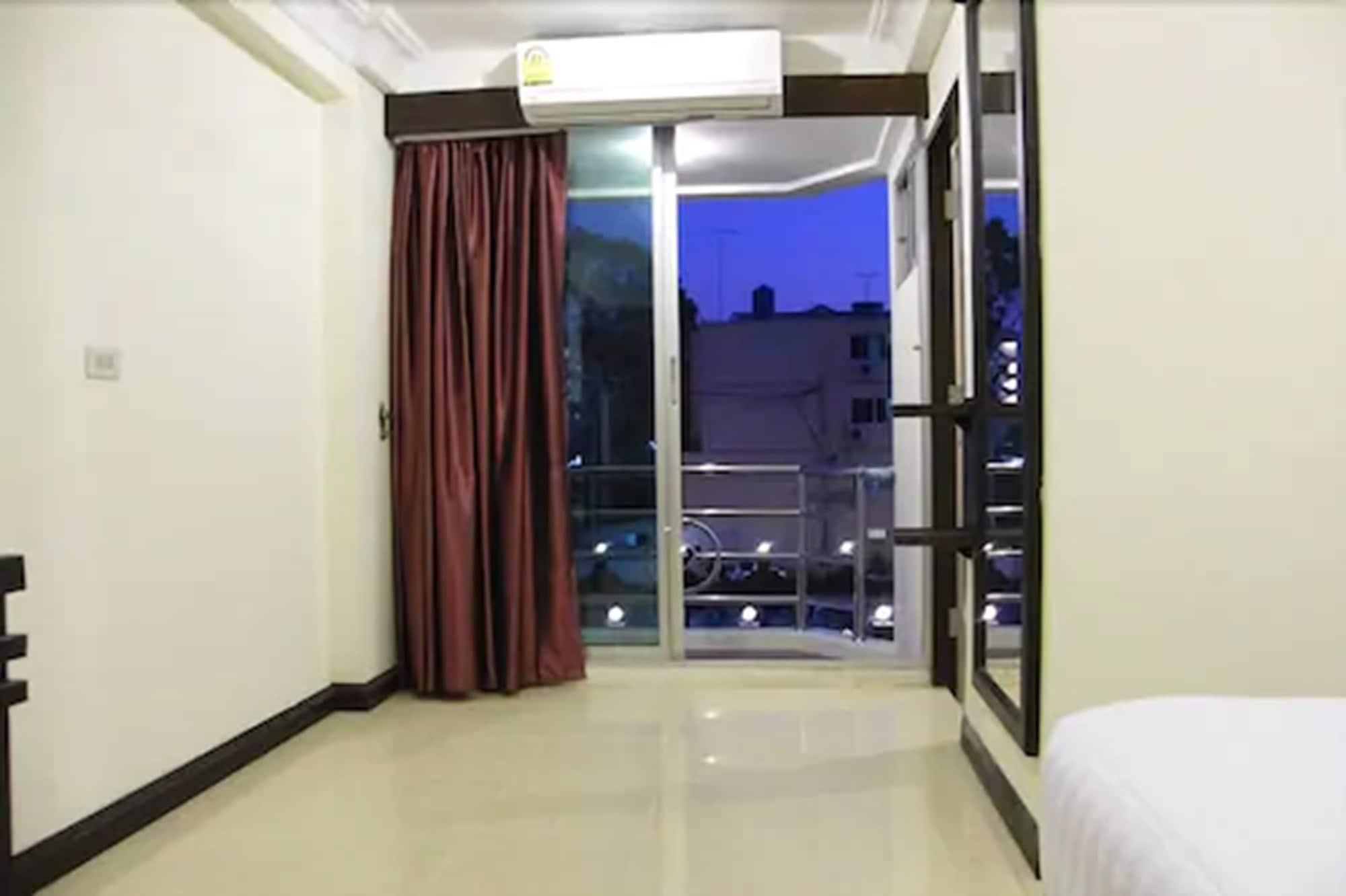 Siwalai City Place Pattaya Extérieur photo
